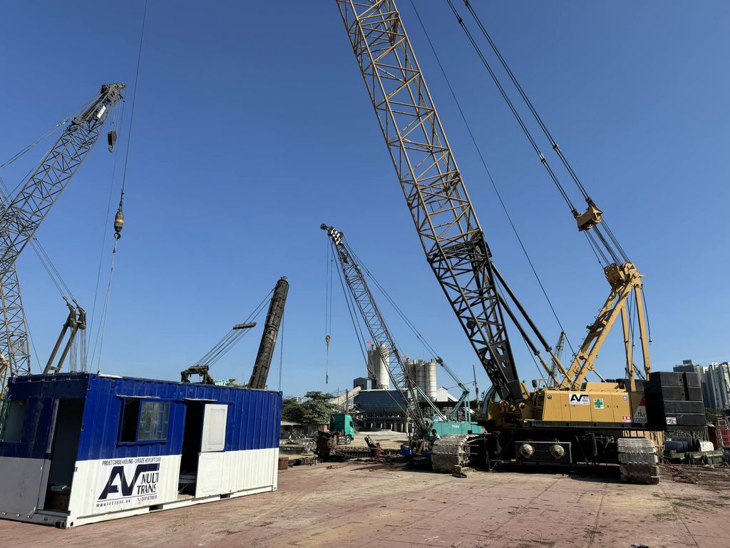 AVT cho thuê sà lan, cẩu, container, neo tời,...